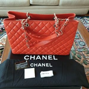 CHANEL GST XL Blood Orange Caviar